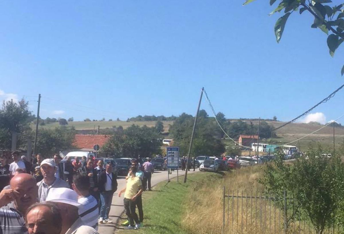 Asllan Dibrani,ibrahim egriu,Shaban Abazi, Maki,Makfire CANOLLI,kosova lindore , Lugina e presheves, zenel Hajdini, florim rushiti,adem Jashari,Brahim Salihu CURRI ,xhim xhema,Ramadan Xhema,Poezi,hijet që teatronin,armiku ,kosova ,medvegja ,presheva ,shqiperia etnike,UçK,Uçpmb,ilirida,adem jashari,skënder beu, nën tereza,Medvegja Redaksia, tupalla.com,sanxhaku i nishit,kultur ,sport,politikë, luftë,paqe,pajtim, korrupcion , gjygje,shkollë,arsim,profesion,shkencë,art,parlament,avokat,presidentja,Pacolli,femi Beha,PD medvegje, PVD Medvegjë. Kosova Lindore, Ligina e presheves,riza Halimit,Sadri Ramabaja,Rrapi i jetës sime, Gallap-Gollaku, Zahide Marije Ukaj-Malësorja medvegjase,Smail Morina-Ballisti ,ortodokset shqipetar Maqedoni,Beogradi,sport boks ,Agim Tahiraj ,Aziz salihu, Samir Salihu,Tupalla.shpernhulja e shqipetarve 1999,poezia e javës,Ali Hajdini,Sanxhaku i Nishit,Filmi , Kosovë, shqiponjë e robëruar,Jusuf Gërvalla, Sofra Medvegjase,Shqiptare,shoqata Medvegja,Din EGRIU Atentat,Ali Lajçi, Kufiri kosovë Mal i Zi,Historia Shqiptare ,Shperngulja sanxhaku i Nishit Toplica, Zahide Marije UKAJ-Malësorja Medvegjase,1 Maji,Bashkim SADIKU, Bashkimin Kombëtar,internet,rrjetet socjale, LSH në Gjermani me 01.05.2015,Promovim librash në Mërgatës Shqiptare, Poezia e javes, Fshati me roje,xhandarmeri,Lufta e pare botrore,Beteja e Çanakalasë 1915-1916,Tupallë, Tupalla,Sfirca, Kapia, Kufiri,Kumanova,pushke e vjeter , 14 vjetorit të luftës çlirimtare në Kosovën Lindore / OVL e UÇPMB-së , Medvegjë - Pas spastrimit etnik të shqiptarëve - vazhduan edhe prerjet e maleve me përkrahjen e shtetit ,mbi 1000 hektar, Maqedonisë po i rrëshqasin themelet mbi tokat shqiptare, Terrorizmi sllavo-maqedonas mposhtet vetëm me konfederatë ose shkëputje, Marrëveshja e Ohrit ka vdekur, Koco Danaj,Kryetar, Lista për Shqipëri natyrale,do të lulezoj Kumanova, Masakra e Dubravës më e tmerrshmja nga Lufta e Dytë Botërore,Mbahu Loke,operacioni shigjeta, kolonel Ruzhdi SARAMATI, memorial brigada 128 e Uçk-së,Gostrozhup të Hasit, MË MIRË I VRARË E NË GURË LAPIDARI SE SA I VDEKUR PËR SË GJALLI!Ismet Asllani-Prapashtica, Ilir Meta ,Aleksander Vucic,Ballist Morina,Biografia Shaban Abazi, mos blej produkte serbe, Blej shqip Bac u kry, ATJE I KEMI VARRET E TË PARËVE, FTESË ,Partia Demokratike Dega në Medvegjë, Medvegja tani në drejtimin e duhur, S F I R C A Historiku - nga erdhëm ku jetuam, 17 Qershor 1999 - Dita e çlirimit e Komunës së Vushtrrisë ,Faton Hamiti , Medvegja Diskriminimi,Beteja e kosoves 1389 ,Perandoria Osmane 1389 , Turqia 1389,Idriz ajeti feston ditelindjen ,Halim Hyseni, - GJYKATA SPECIALE PRODUKT I FABRIKIMEVE TË SIGURIMIT SHTETËROR SERB,- Shqiptarët duhet t'i thonë jo Gjykatës Speciale,,Kisha e Xhamia, PLATFORMA POLITIKE, Per komb e per Atdhe, leshohet pe,Ibrahim EGRIU, Nazmi Hajredini,Maki Makfire CANOLLI Maqedonci, Ajet DULI,Sadri Ramabaja,Adem Shehu ,Shehi, Muhaxherët,Vushtrria, dita e deshmorëve,pshdk , LDK, PDK , AAK, PD,LS,VV, tahir veliu,shqiperi etnike, presheva , ovl uçpmb , Ovl UçK, Tetovë, shkup, lufta 1998 -1999,Nato,çameria ,Qameria, ilirida, Kërçova, Struga, Dibra, Prizreni, Vlora, Saranda,Bujanoci, Peja, Dugagjini, Tropoja, Bajram CURRI,Ulqini, Plave e Guci,Shkoder,Deti , plazhi Deti Adriatik, Deti Jon, Koroacia, maqedonia, Lugina,beteja e Koshares, Drenica, Lufta ne Kosove, Edi rama, Sali Berisha, Ismail Qemajli, Skender beu,ali Ahmeti.hashim thaqi , Albin Kurti.Florim ZEQA